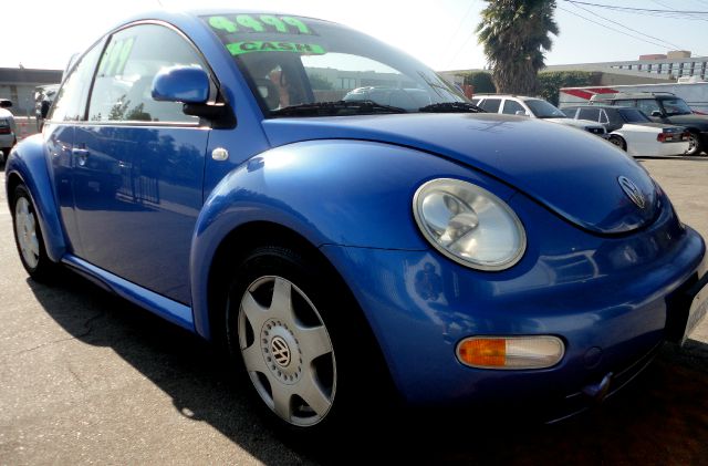 Volkswagen New Beetle 2000 photo 4