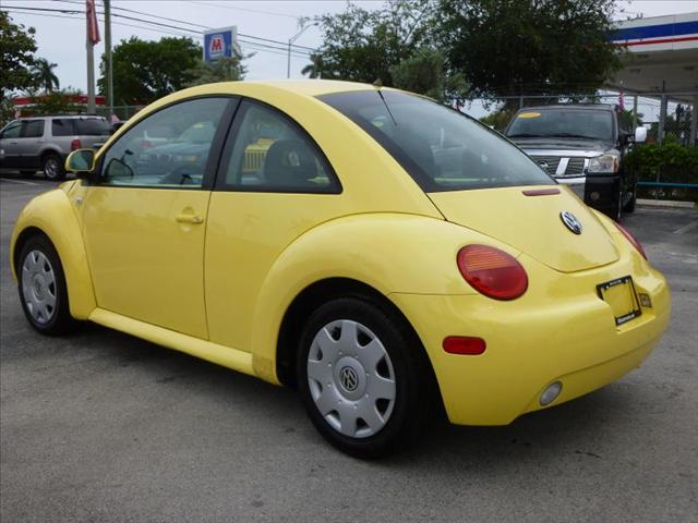 Volkswagen New Beetle 2000 photo 4