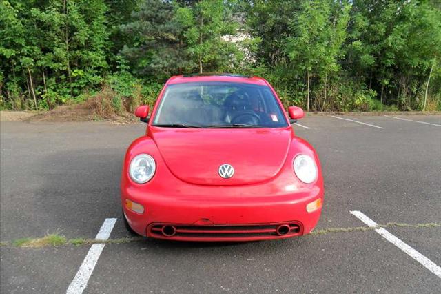 Volkswagen New Beetle 2000 photo 1