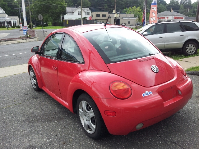 Volkswagen New Beetle 2000 photo 3