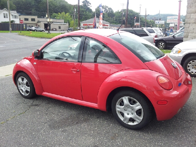 Volkswagen New Beetle 2000 photo 4