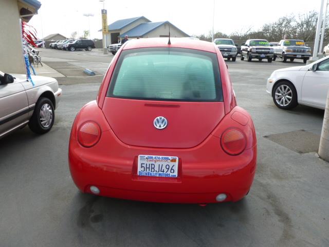 Volkswagen New Beetle 2000 photo 4