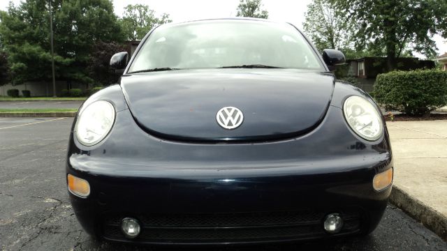 Volkswagen New Beetle 2000 photo 3