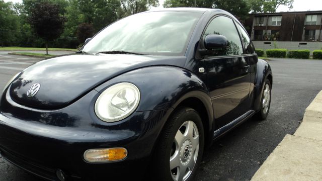 Volkswagen New Beetle 2000 photo 4