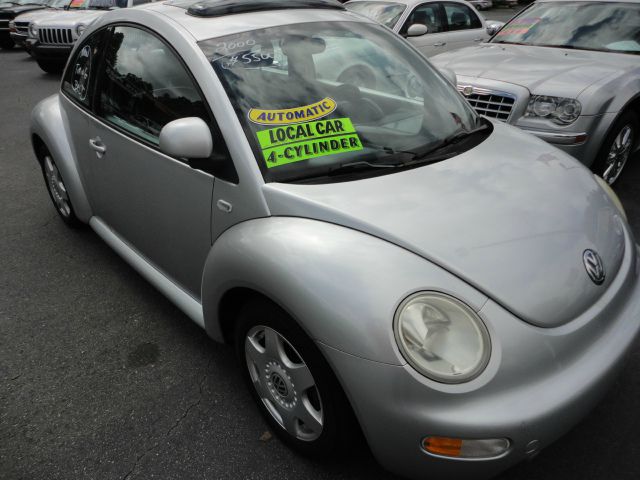 Volkswagen New Beetle 2000 photo 4