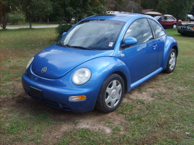 Volkswagen New Beetle 2000 photo 1