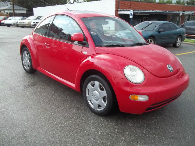 Volkswagen New Beetle 2000 photo 3