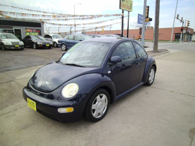 Volkswagen New Beetle 2000 photo 3