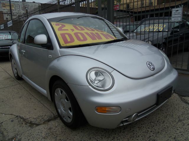 Volkswagen New Beetle 2000 photo 8