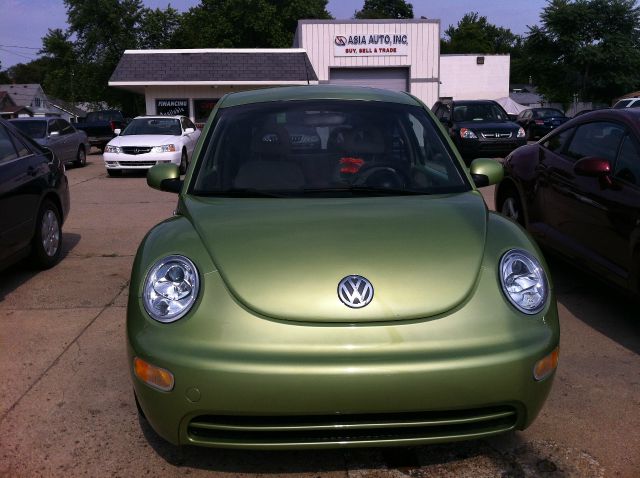 Volkswagen New Beetle 2001 photo 3