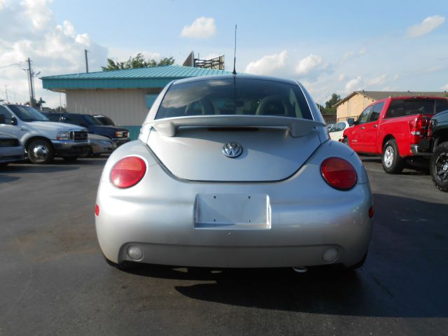 Volkswagen New Beetle 2001 photo 3