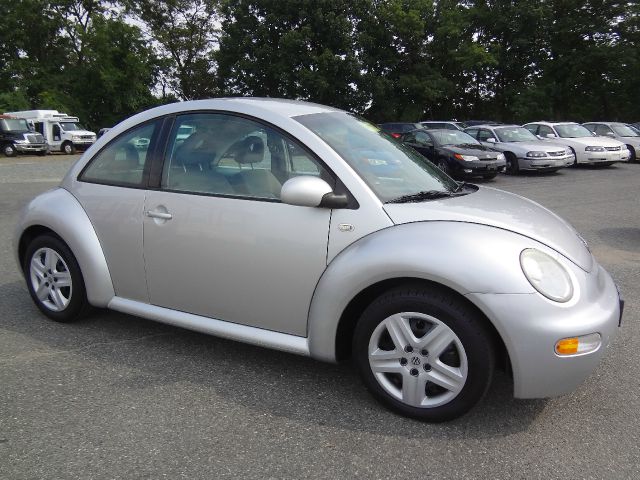 Volkswagen New Beetle 2001 photo 2