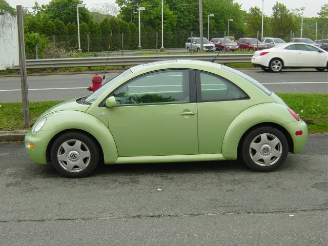 Volkswagen New Beetle 2001 photo 1