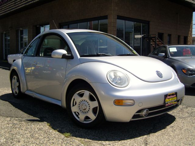 Volkswagen New Beetle 2001 photo 4