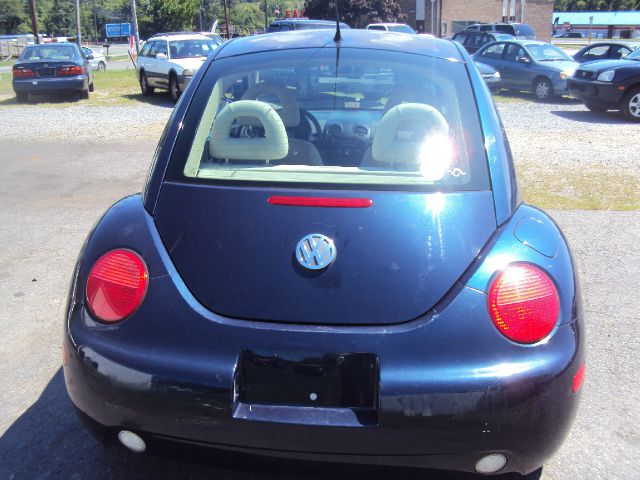 Volkswagen New Beetle 2001 photo 1