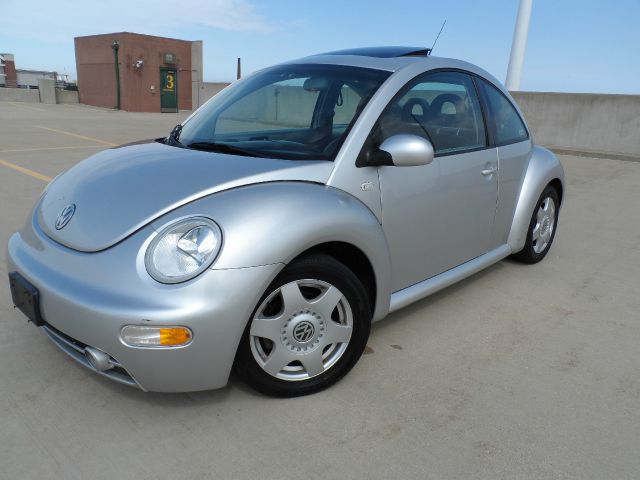 Volkswagen New Beetle 2001 photo 3