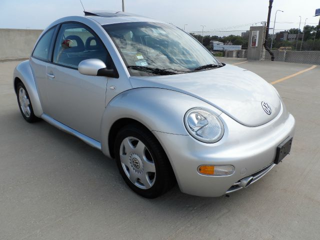 Volkswagen New Beetle 2001 photo 4