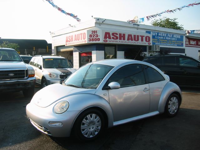 Volkswagen New Beetle 2001 photo 1