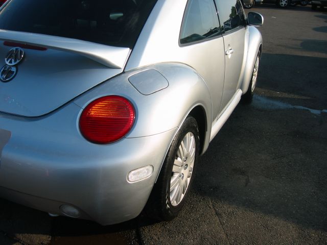 Volkswagen New Beetle 2001 photo 20