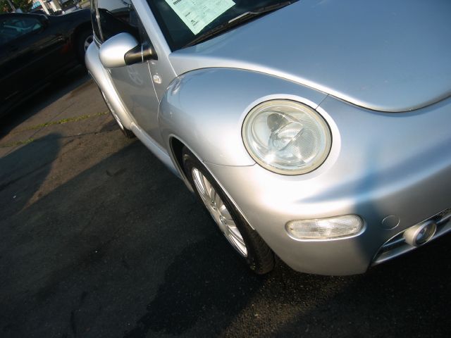 Volkswagen New Beetle 2001 photo 5