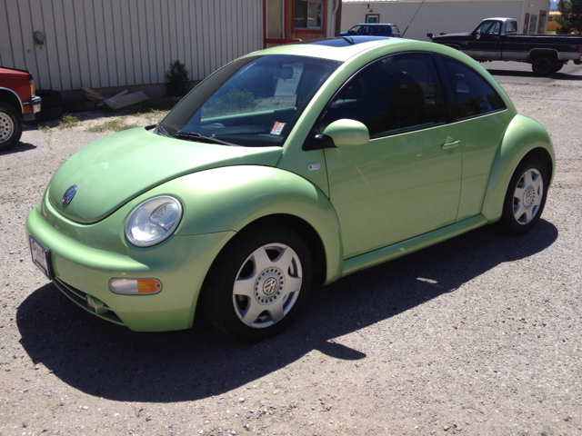 Volkswagen New Beetle 2001 photo 12