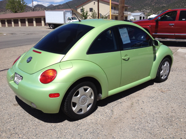 Volkswagen New Beetle 2001 photo 9