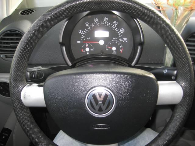 Volkswagen New Beetle 2001 photo 1