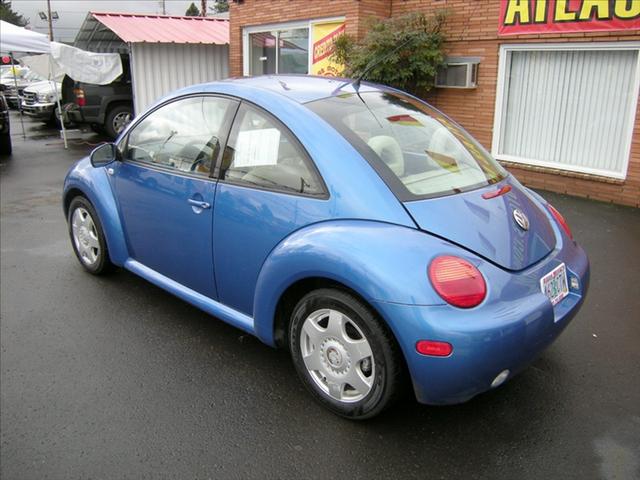 Volkswagen New Beetle 2001 photo 2