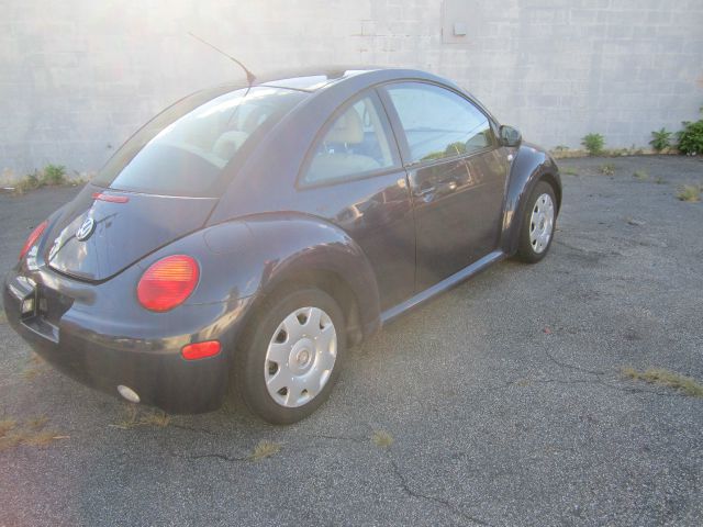 Volkswagen New Beetle 2001 photo 3