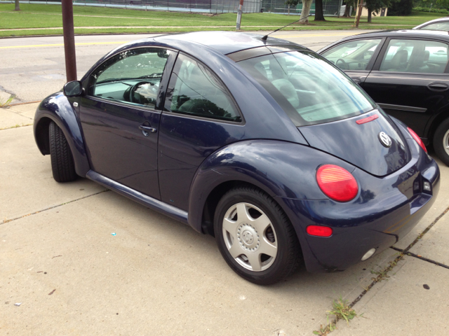 Volkswagen New Beetle 2001 photo 4