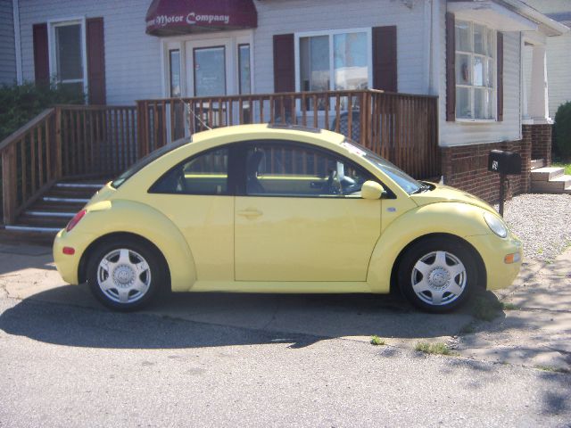 Volkswagen New Beetle 2001 photo 4