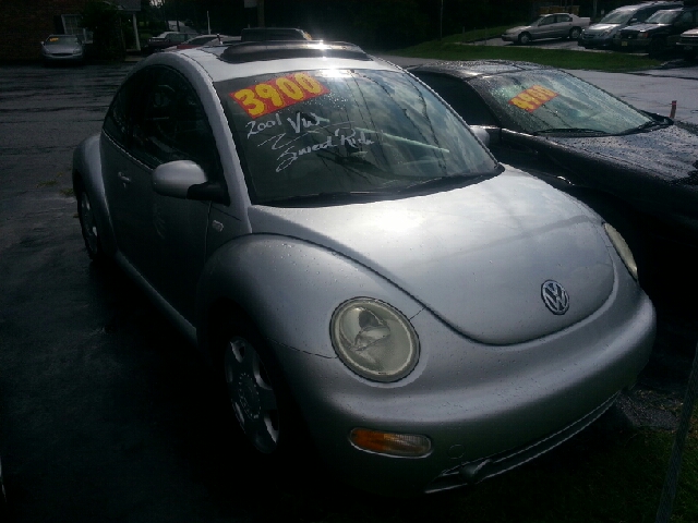 Volkswagen New Beetle 2001 photo 2