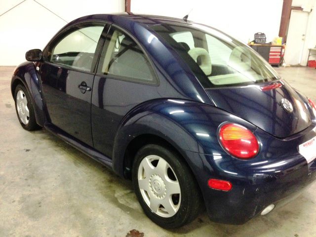 Volkswagen New Beetle 2001 photo 2