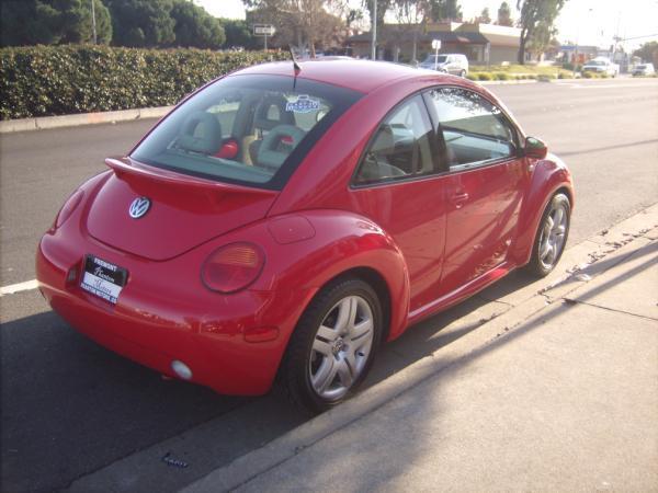 Volkswagen New Beetle 2001 photo 4