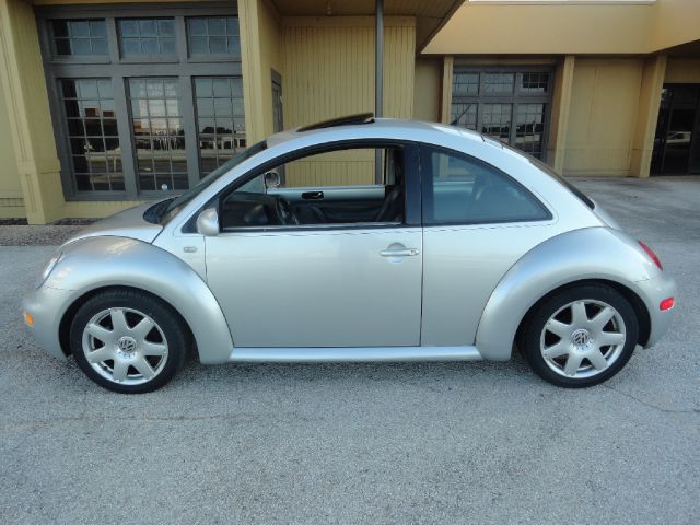 Volkswagen New Beetle 2001 photo 21