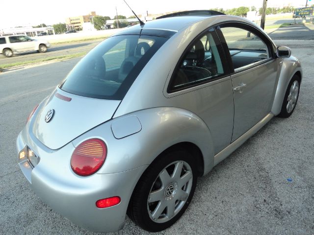 Volkswagen New Beetle 2001 photo 7