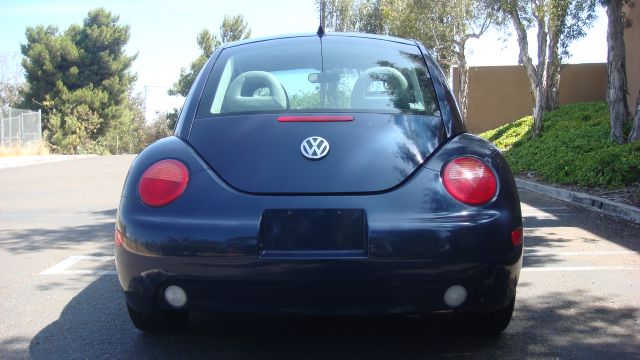 Volkswagen New Beetle 2001 photo 2