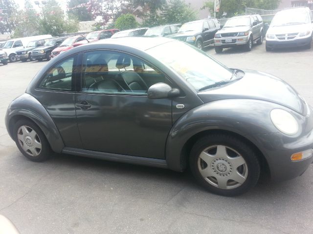 Volkswagen New Beetle 2001 photo 3