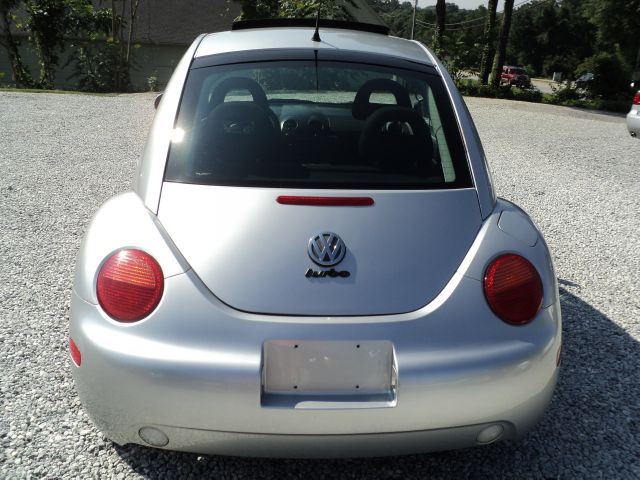 Volkswagen New Beetle 2001 photo 2