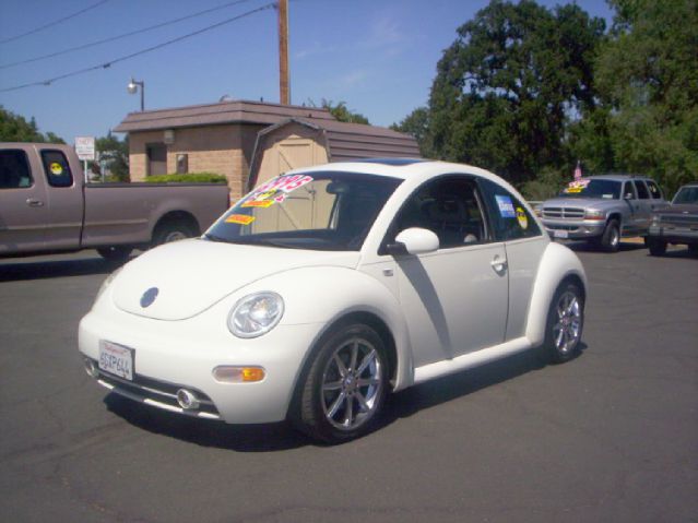 Volkswagen New Beetle 2001 photo 3