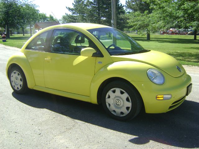 Volkswagen New Beetle 2001 photo 1