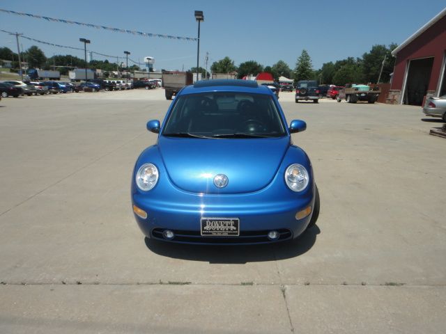 Volkswagen New Beetle 2001 photo 2