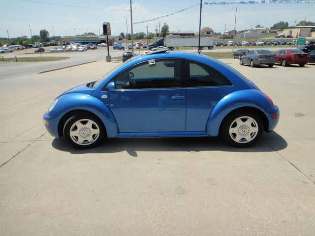 Volkswagen New Beetle 2001 photo 3