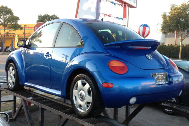 Volkswagen New Beetle 2001 photo 1