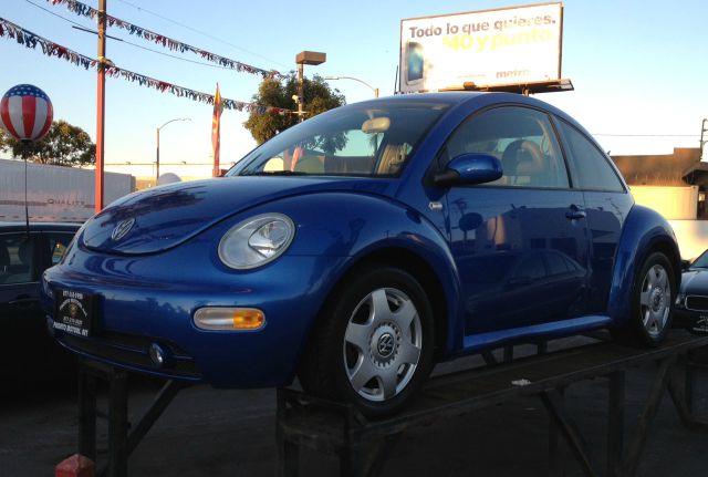 Volkswagen New Beetle 2001 photo 2