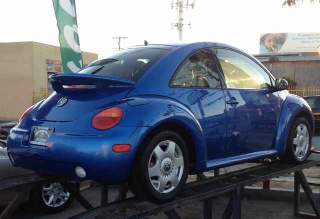 Volkswagen New Beetle 2001 photo 4