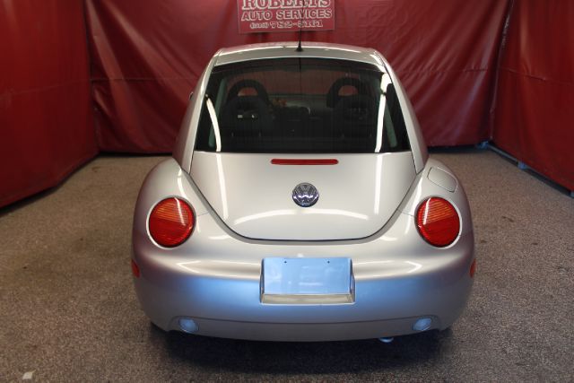 Volkswagen New Beetle 2001 photo 2