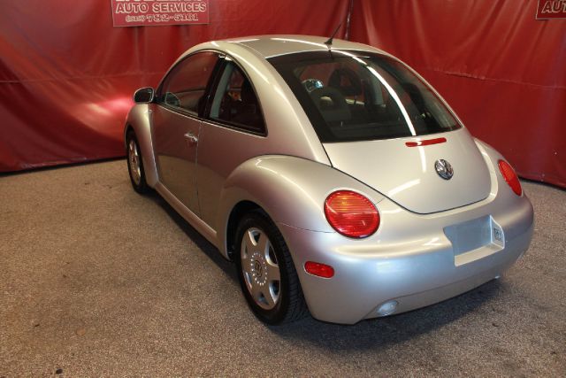 Volkswagen New Beetle 2001 photo 4