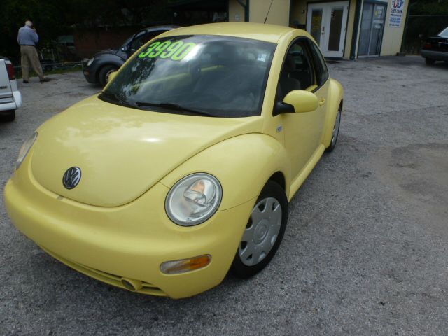 Volkswagen New Beetle 2001 photo 2