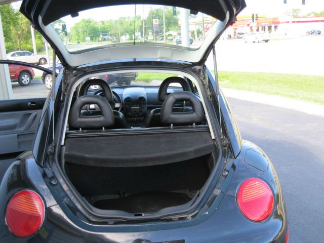 Volkswagen New Beetle 2001 photo 12